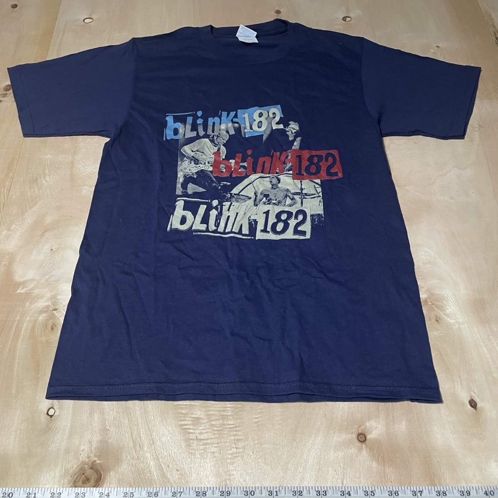 Small Blink 182 Band tee
